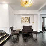 Hotel Pozzo Di Borgo 4*