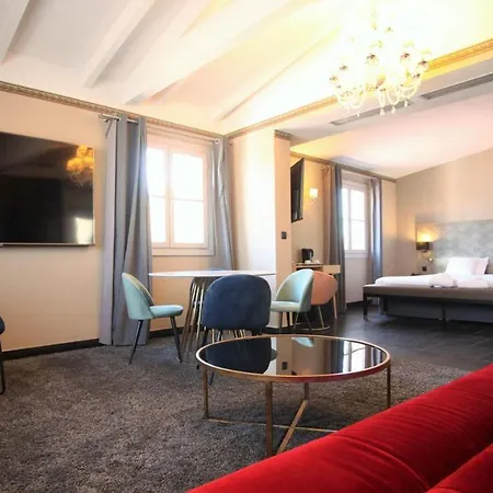 Pozzo Di Borgo 4*