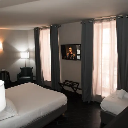 Pozzo Di Borgo Hotell