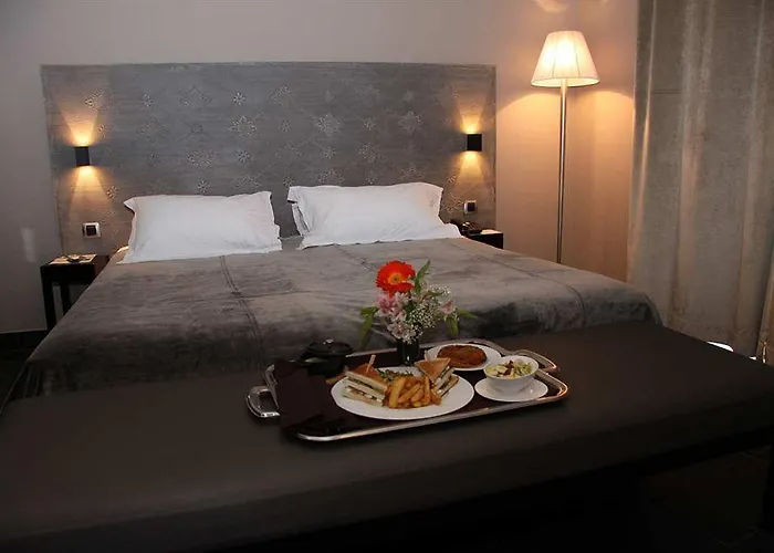 Hotell Pozzo Di Borgo