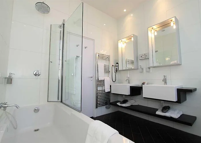 Pozzo Di Borgo Hotell