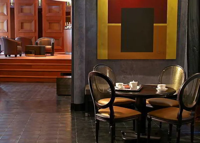 Hotell Pozzo Di Borgo Ajaccio (Corsica)