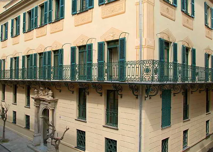 Hotell Pozzo Di Borgo