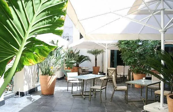 Hotell Pozzo Di Borgo Ajaccio (Corsica)