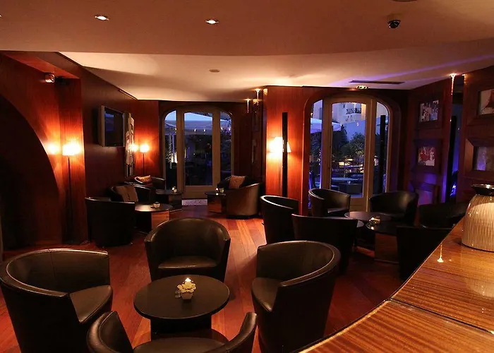 Pozzo Di Borgo Hotell