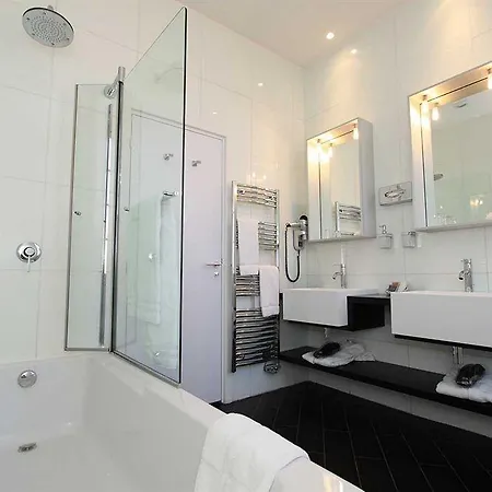 Pozzo Di Borgo Отель