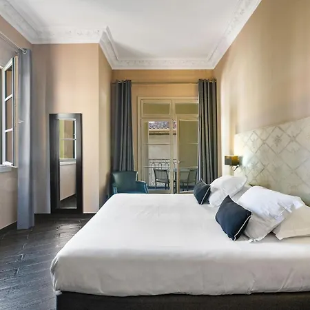 Pozzo Di Borgo Отель 4*