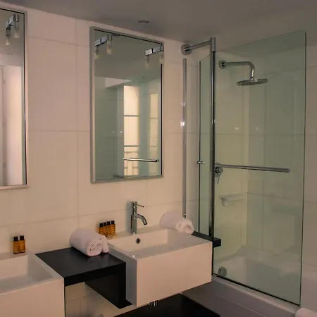 Отель Pozzo Di Borgo 4*