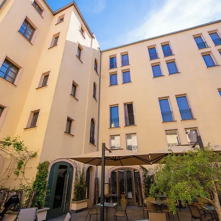 Pozzo Di Borgo ホテル