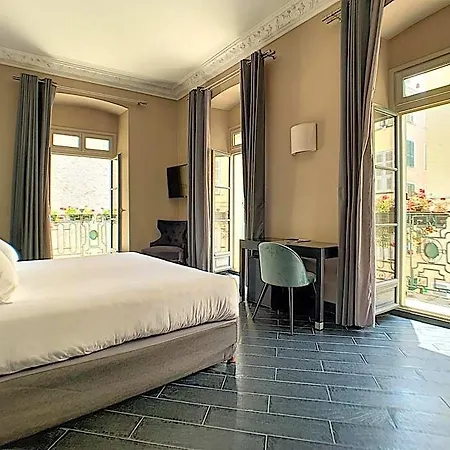 Pozzo Di Borgo 4*