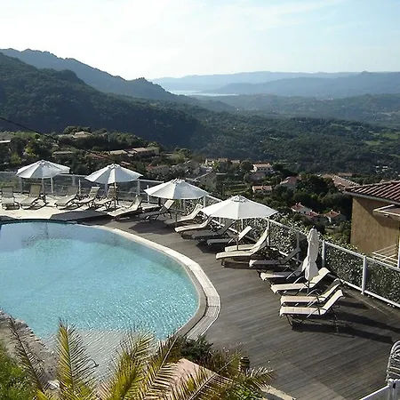 Pozzo Di Borgo فندق