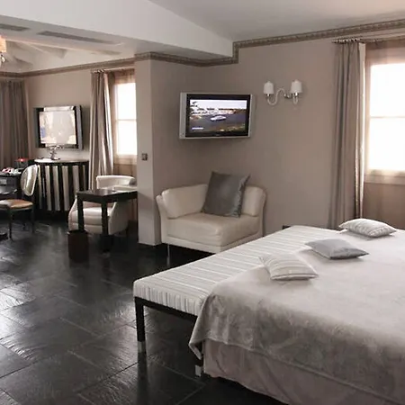 فندق Pozzo Di Borgo أجاكسيو