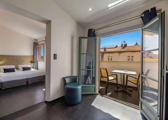 Pozzo Di Borgo 4* Ajaccio (Corsica)