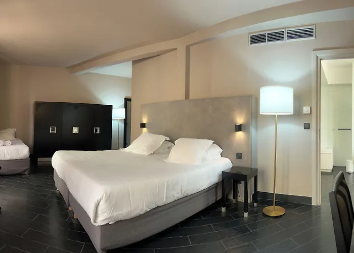 Pozzo Di Borgo 4* Ajaccio (Corsica)