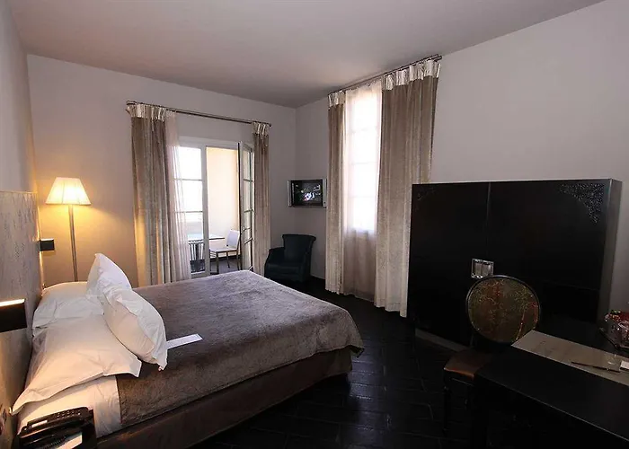 Hotel Pozzo Di Borgo Ajaccio (Corsica)